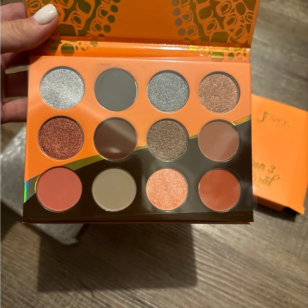 Juvia's Place Nubian 3 Coral Palette